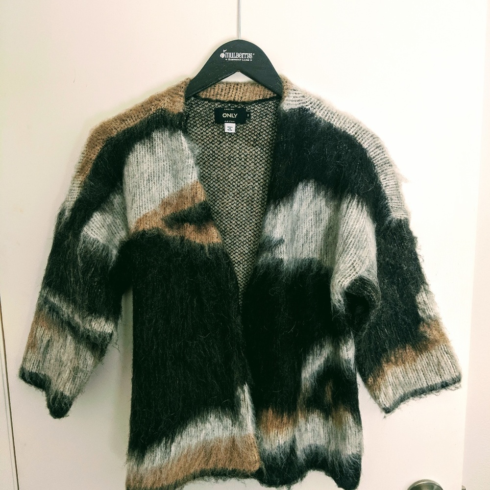 Soft, shaggy cardigan.Versatile neutral colors!